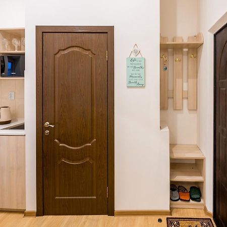 Apartment On Khmelnytskogo Street 리비프 외부 사진