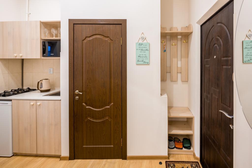 Apartment On Khmelnytskogo Street 리비프 외부 사진